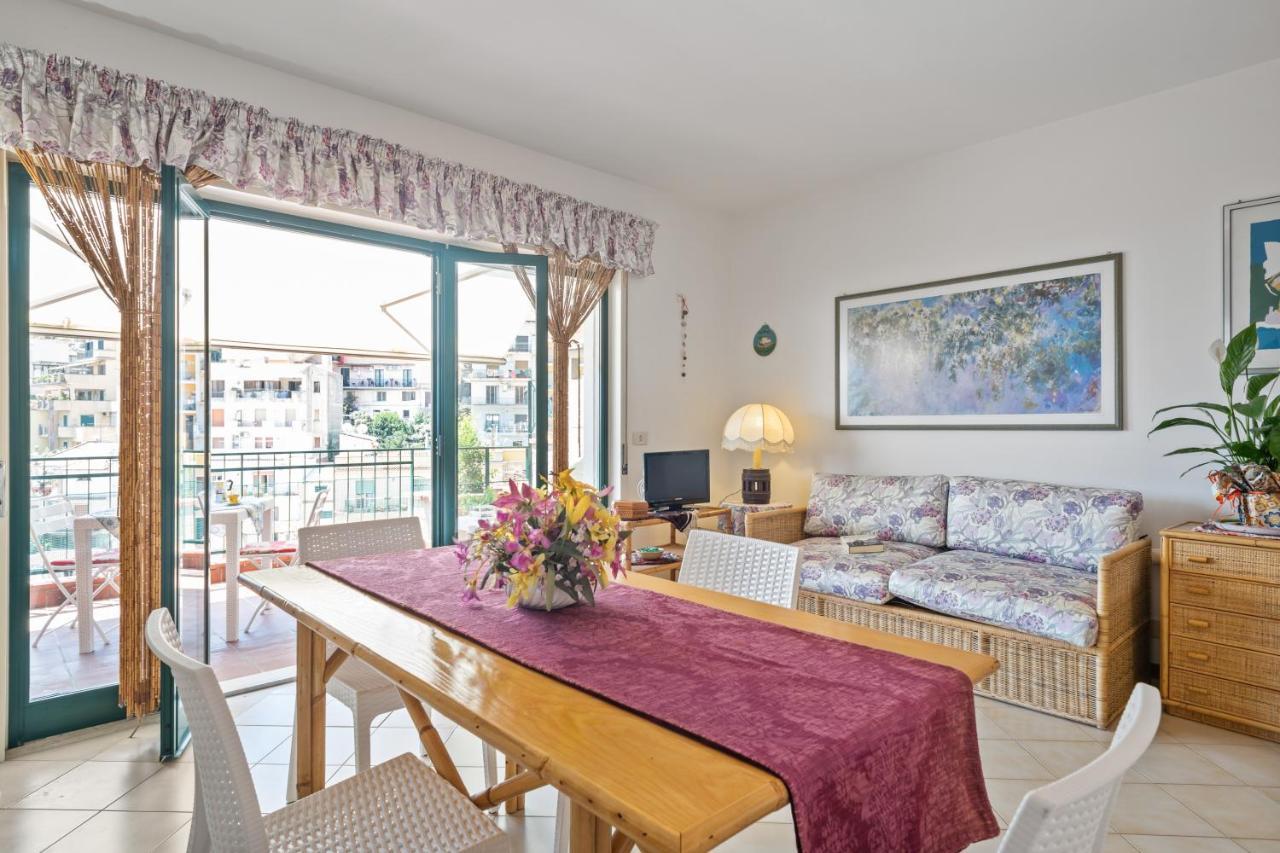 Taormina Comfortable Apartment With Terrace المظهر الخارجي الصورة
