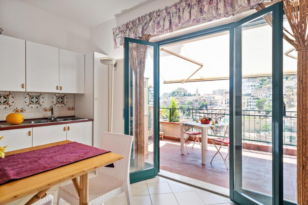 Taormina Comfortable Apartment With Terrace المظهر الخارجي الصورة